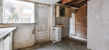 interior-of-a-room-with-large-windows-2025-02-10-01-43-37-utc-min interior-of-a-room-with-large-windows-2025-02-10-01-43-37-utc-min